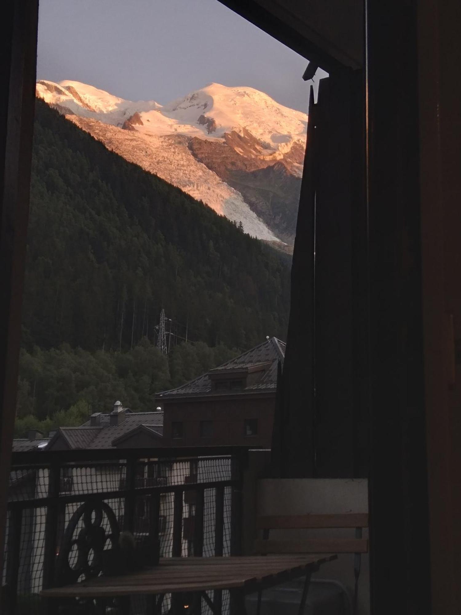 Cocon Douillet Au Pied De L'Aiguille Du Midi Apartment Chamonix Room photo